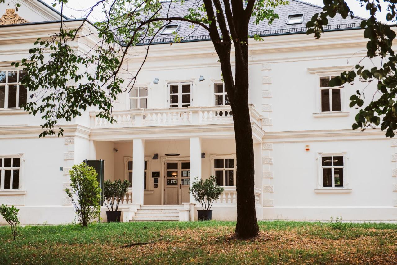 Dvorac Jankovic Bed & Breakfast Suhopolje Eksteriør bilde