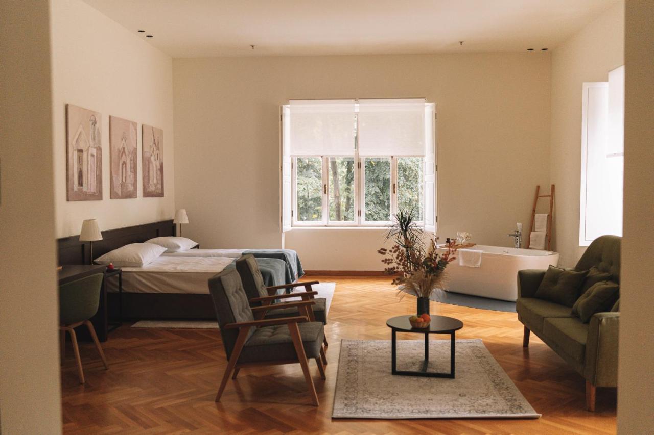 Dvorac Jankovic Bed & Breakfast Suhopolje Eksteriør bilde